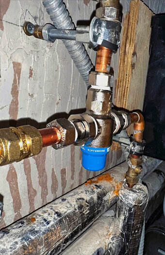 https://plumberinbelmont.com.au/uploads/2025/06/emergency-plumbing-912174.jpg