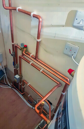 https://plumberinbelmont.com.au/uploads/2025/06/hot-water-301986.jpg