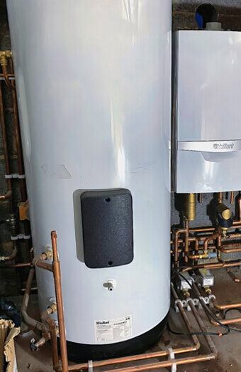 https://plumberinbelmont.com.au/uploads/2025/06/hot-water-410504.jpg